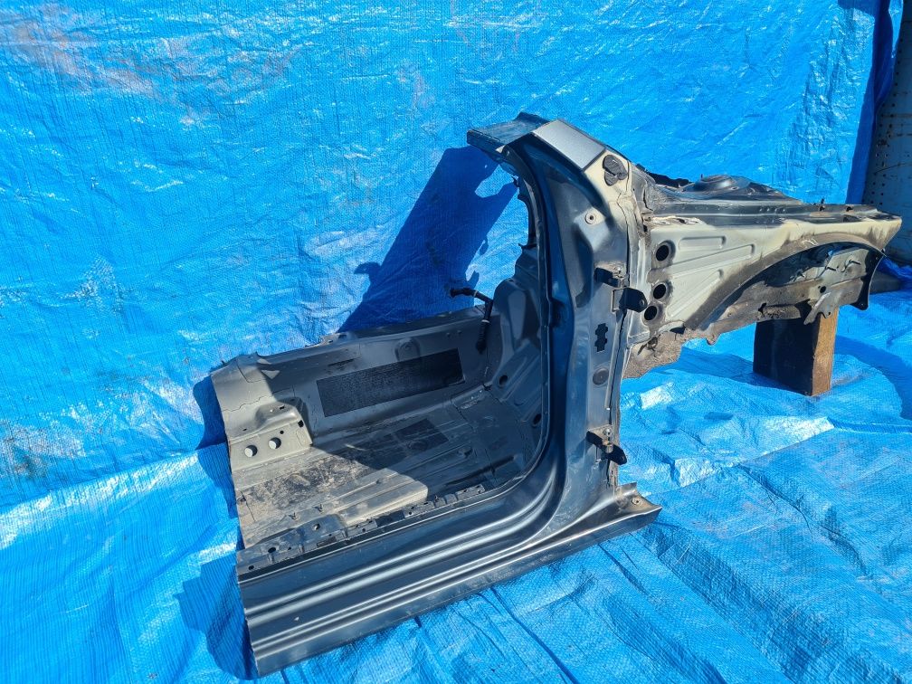 ĆWIARTKA prawa przednia podłużnica próg SKODA OCTAVIA III LF7Y OEM