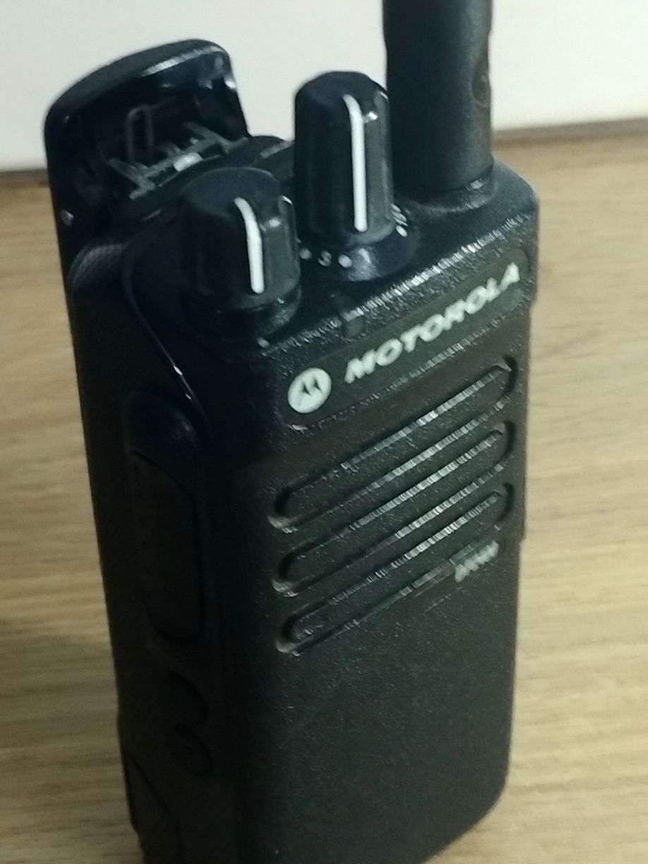 DMR радіостанція Motorola DP 2400