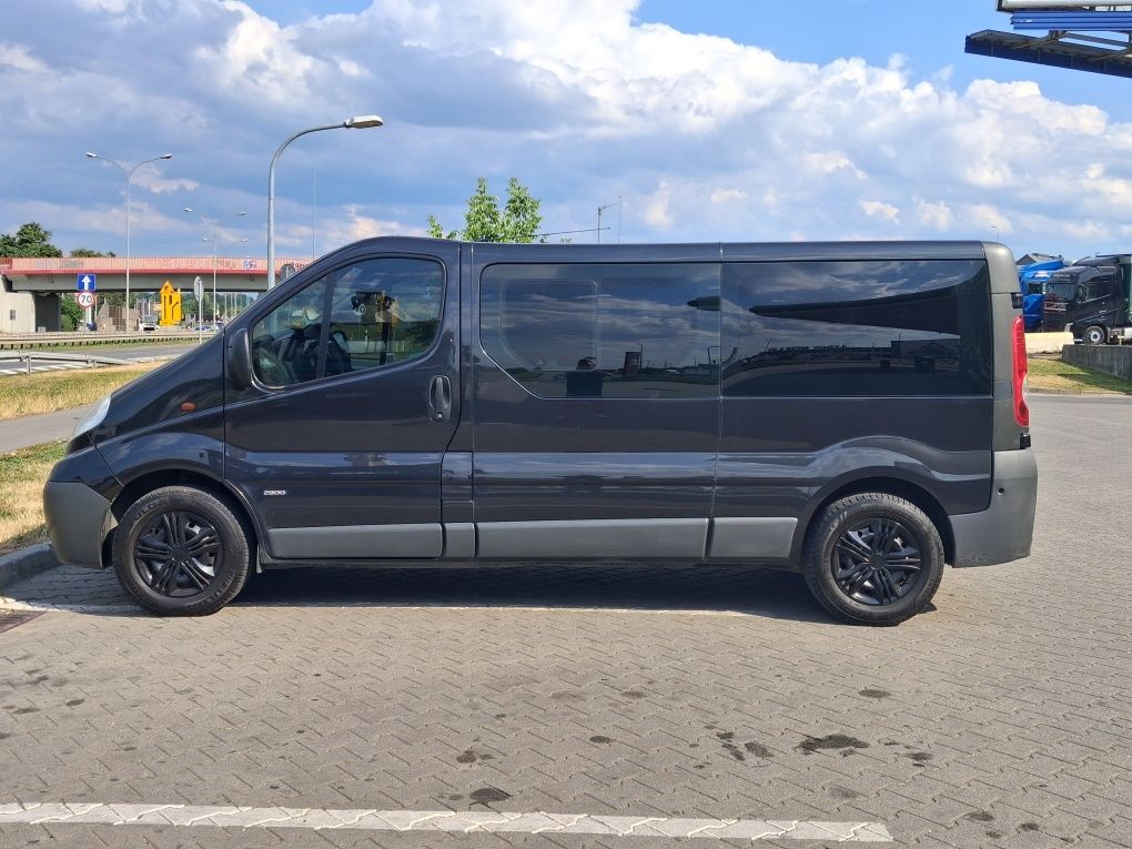 Opel Vivaro 2,0  Wersja 9PAX