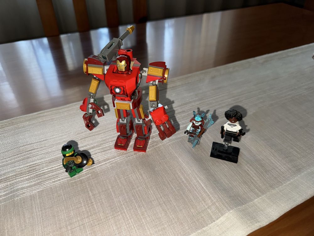 Conjunto de minifiguras Lego