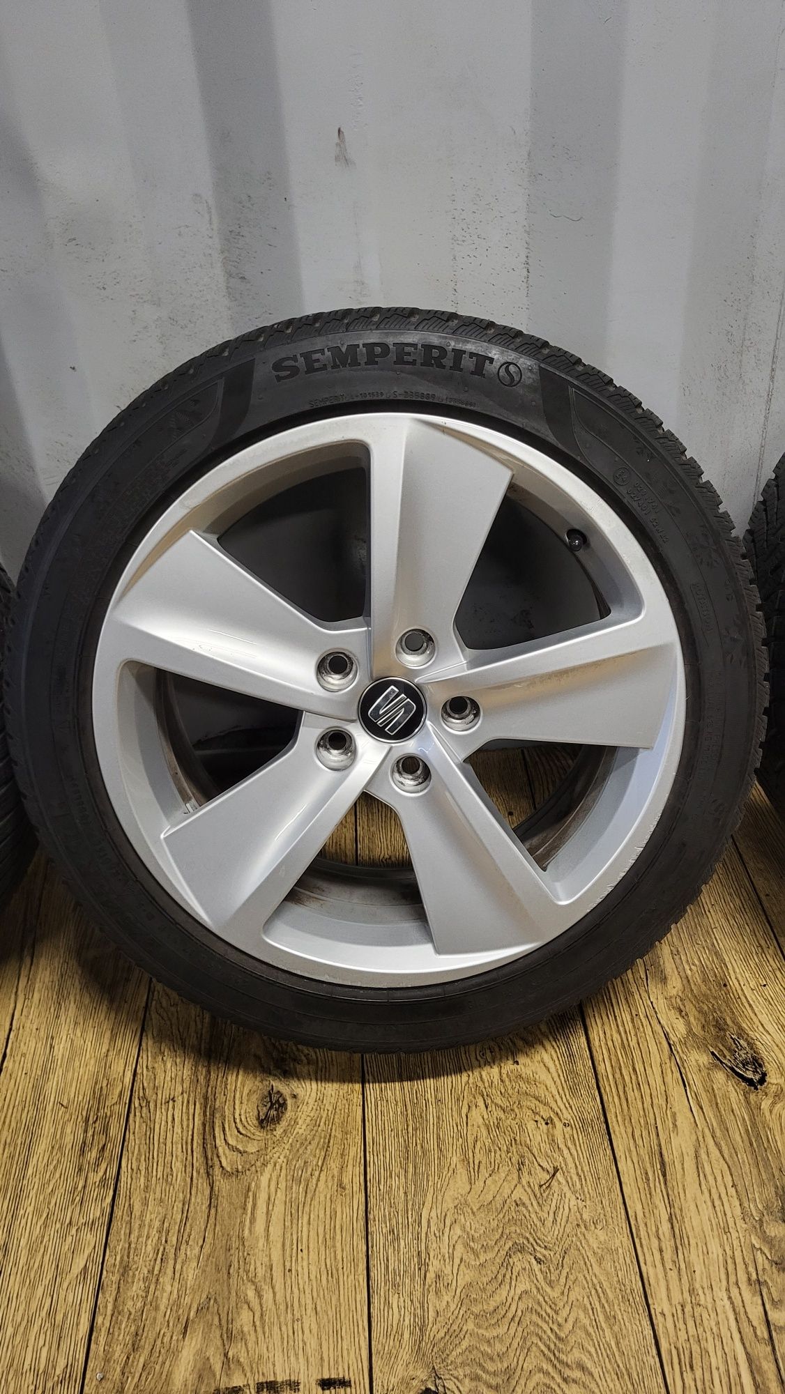 Alufelgi Seat 17" 5x112 z oponami 225/45 R17 Leon Exeo Altea Vw