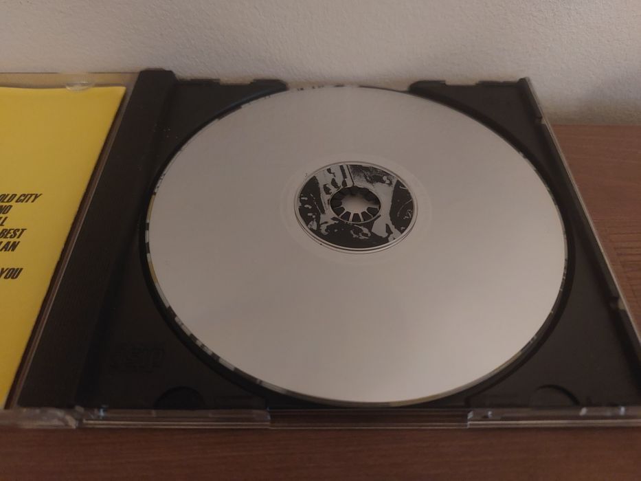 CD " Feeding the Machine " X-Wife (Como Novo)