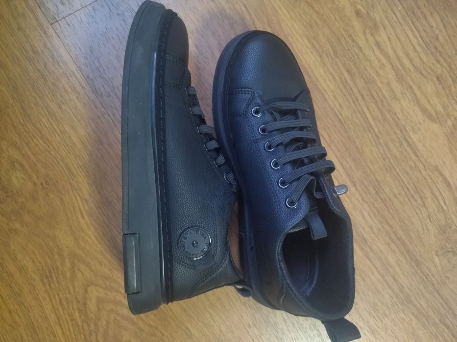 Продам підросткові мокасіни