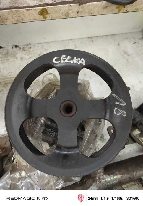 Pompa wspomagania Celica 1.8