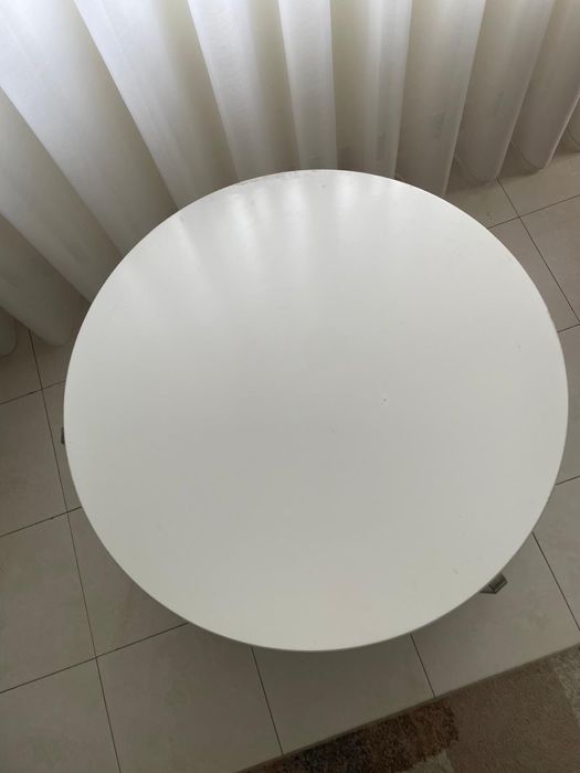 Mesa redonda de centro  Branca