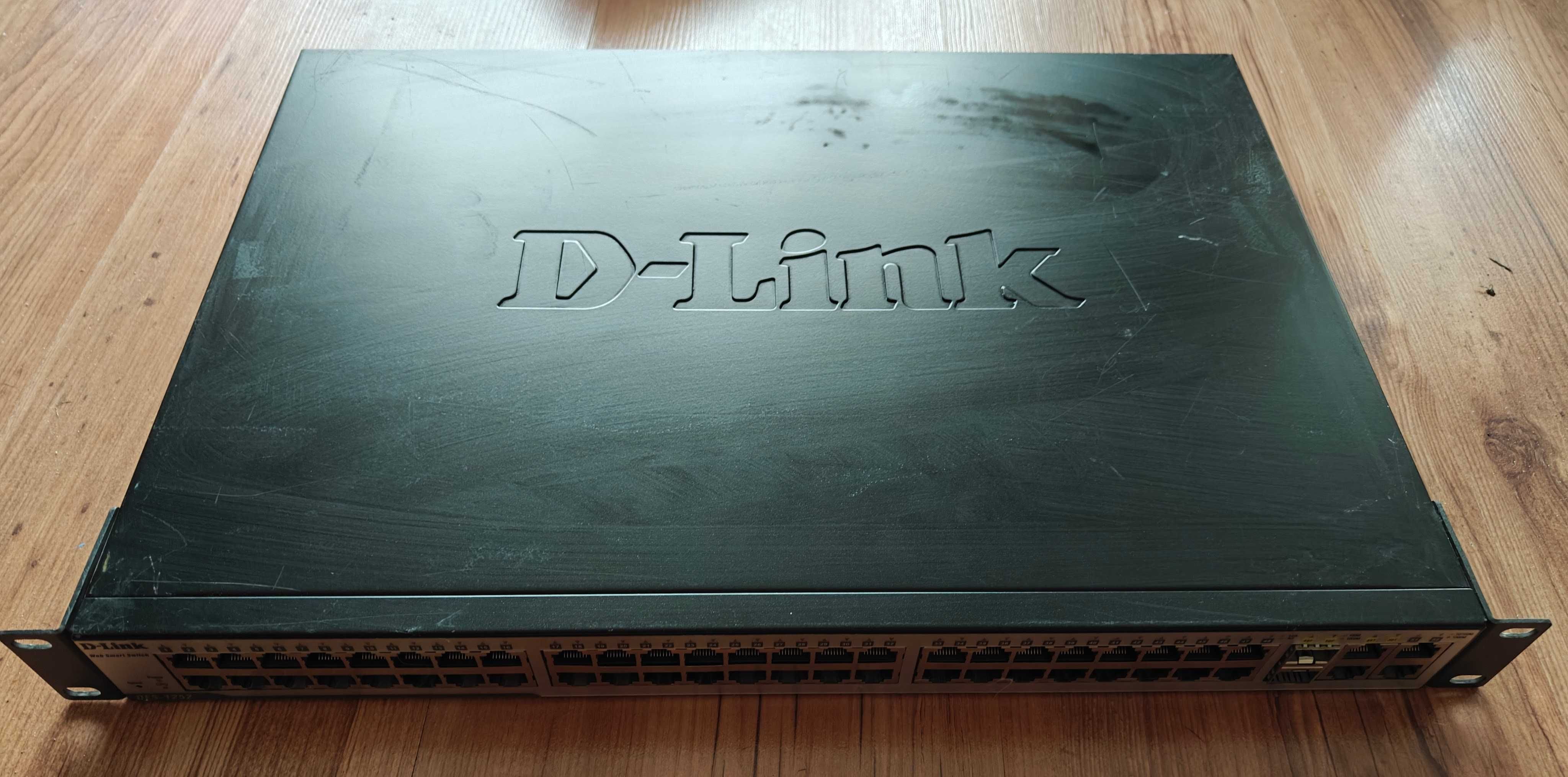D-Link DES-1252 48-port 10/100, 4x Gbit, 2x SFP Switch