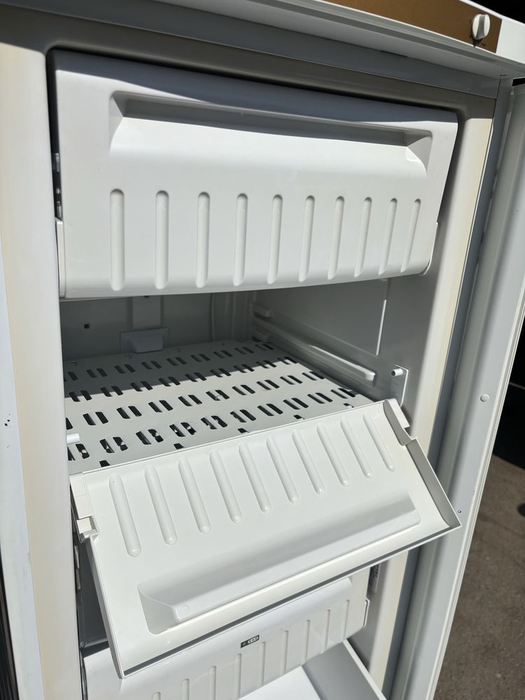 Морозильная камера Indesit