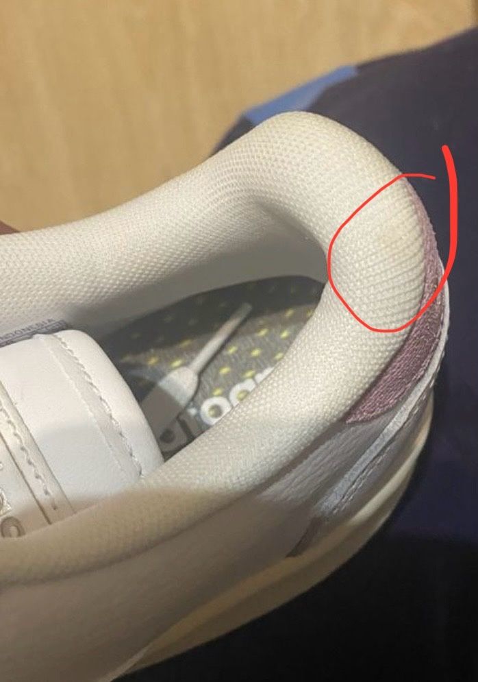 Шкіряні жіночі кеди Adidas