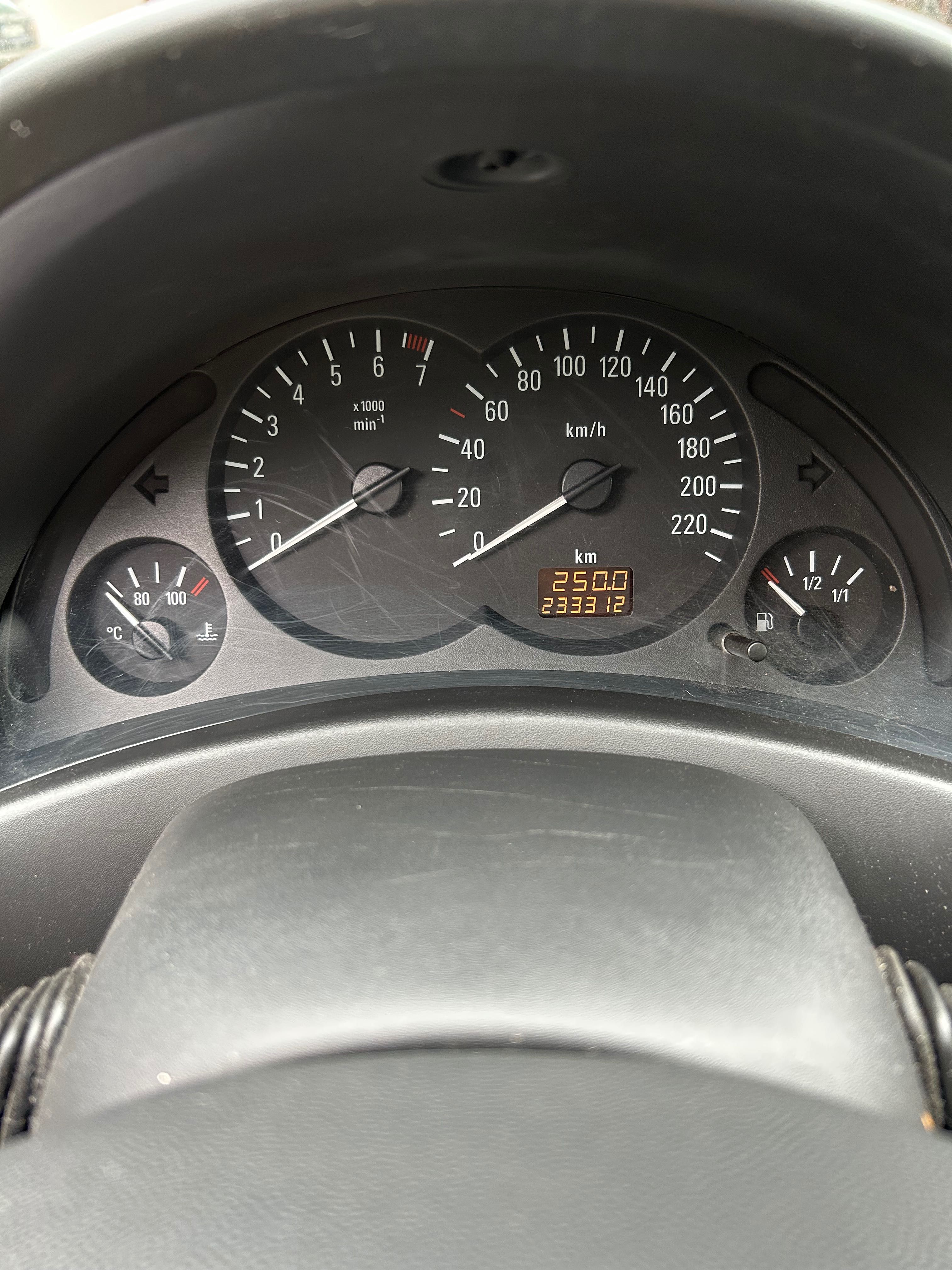Opel Corsa C 1.0 uszkodzony