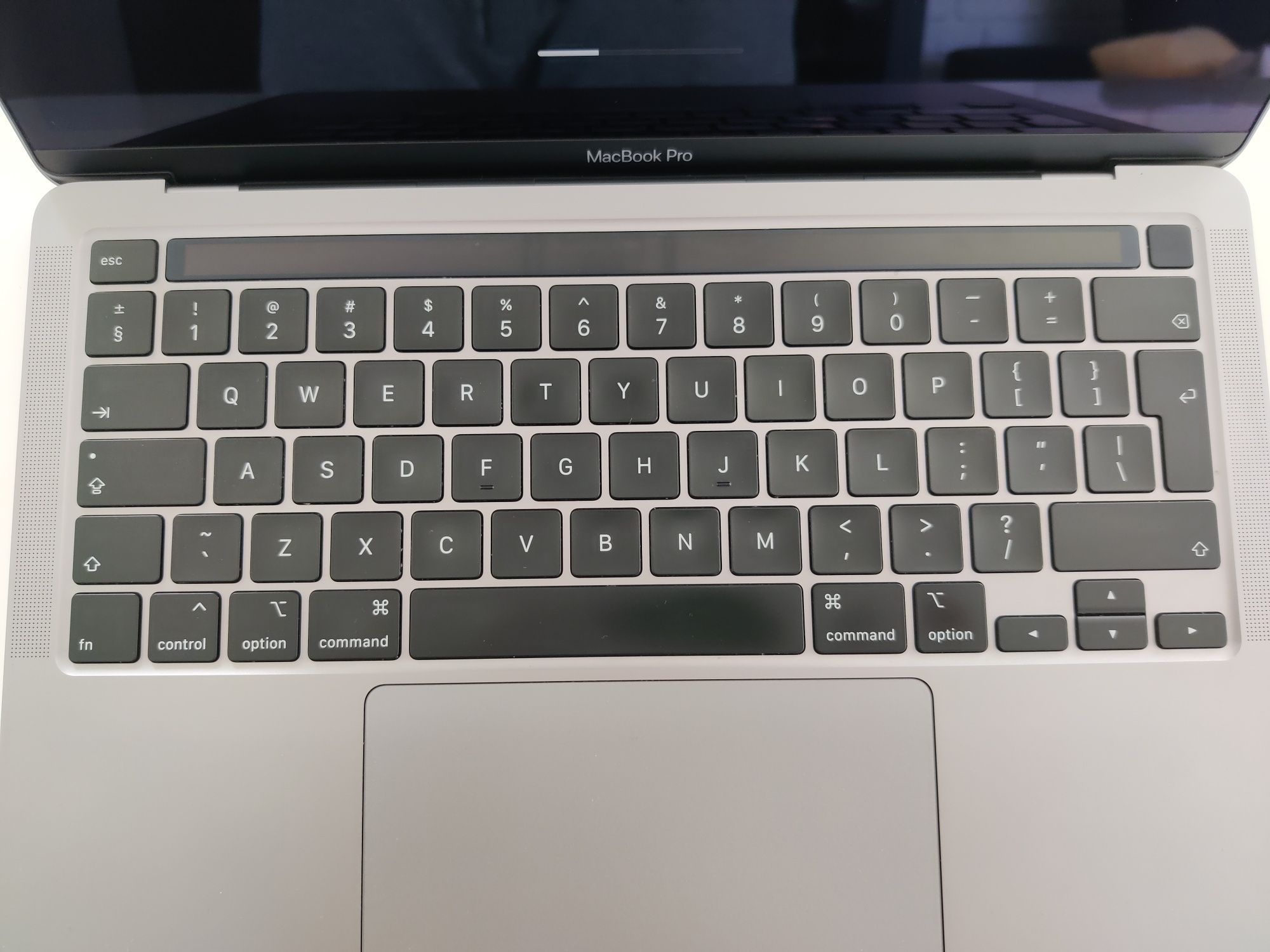 MacBook Pro 13 2020 i5 16GB RAM 512 GB dysk