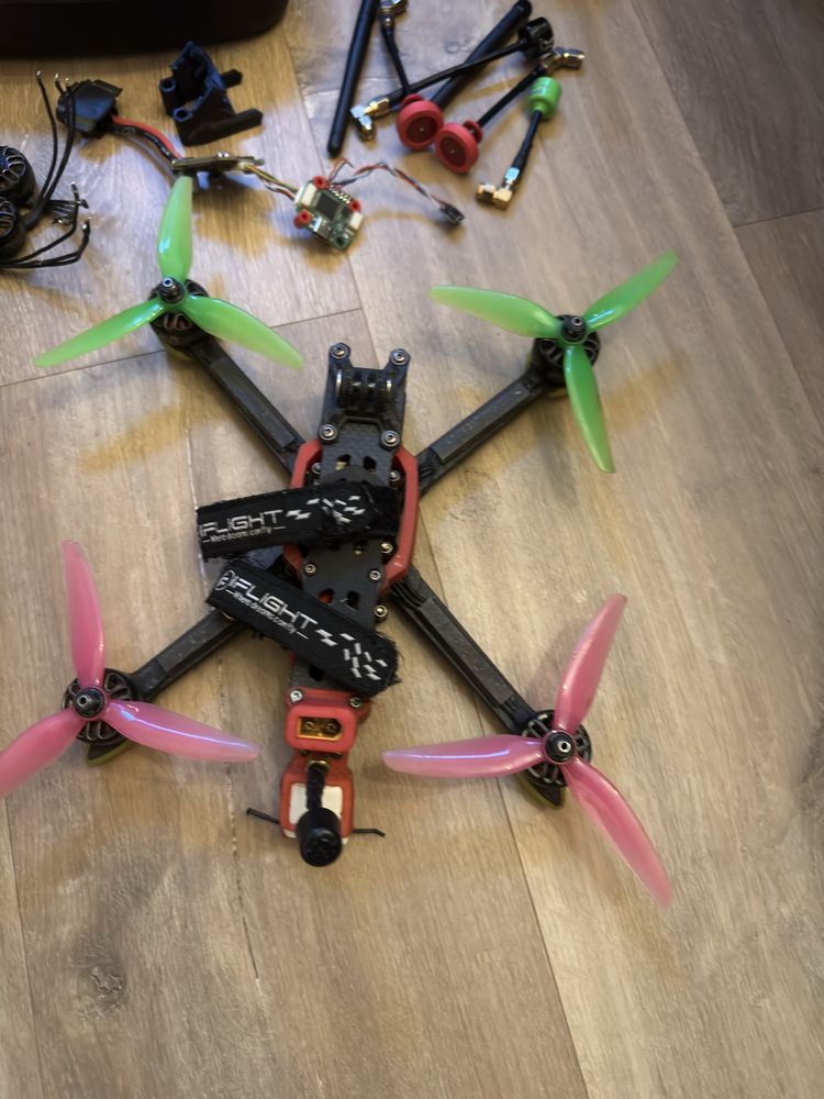 FPV dron Nazgul 5