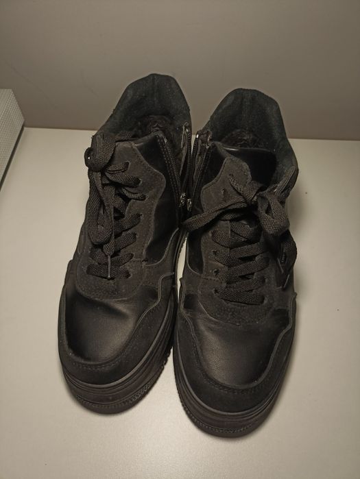 Жіночі зимові кросівки 41 розмір 25.5