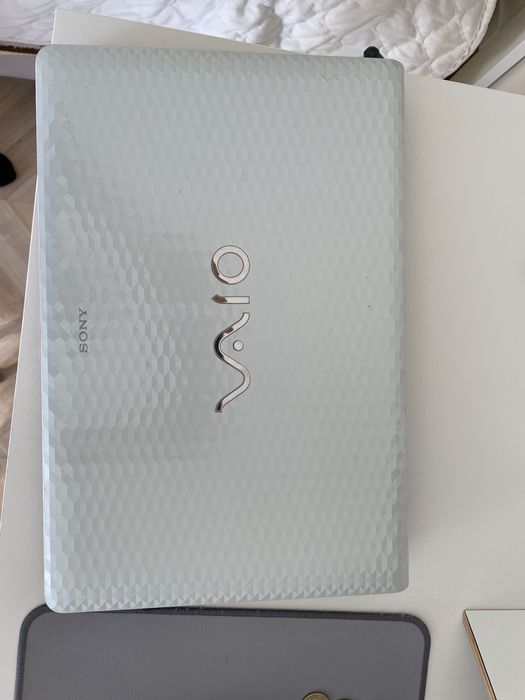 Sony Vaio vpceh1j8e
