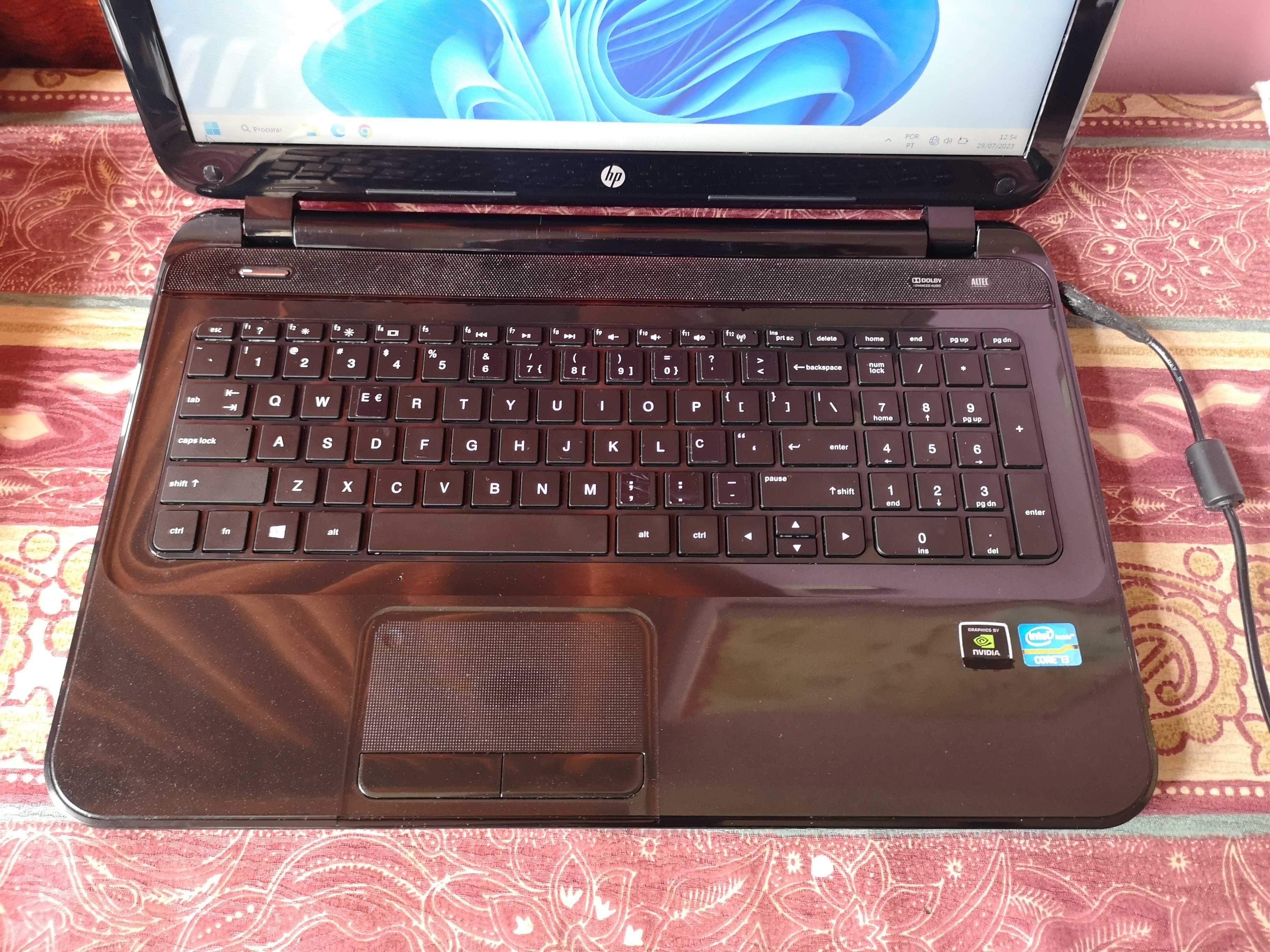 Portátil HP Pavilion 15-b102sp Sleekbook 2ª Mão Como Novo