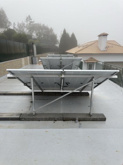 3 paineis solares e inversor como novos