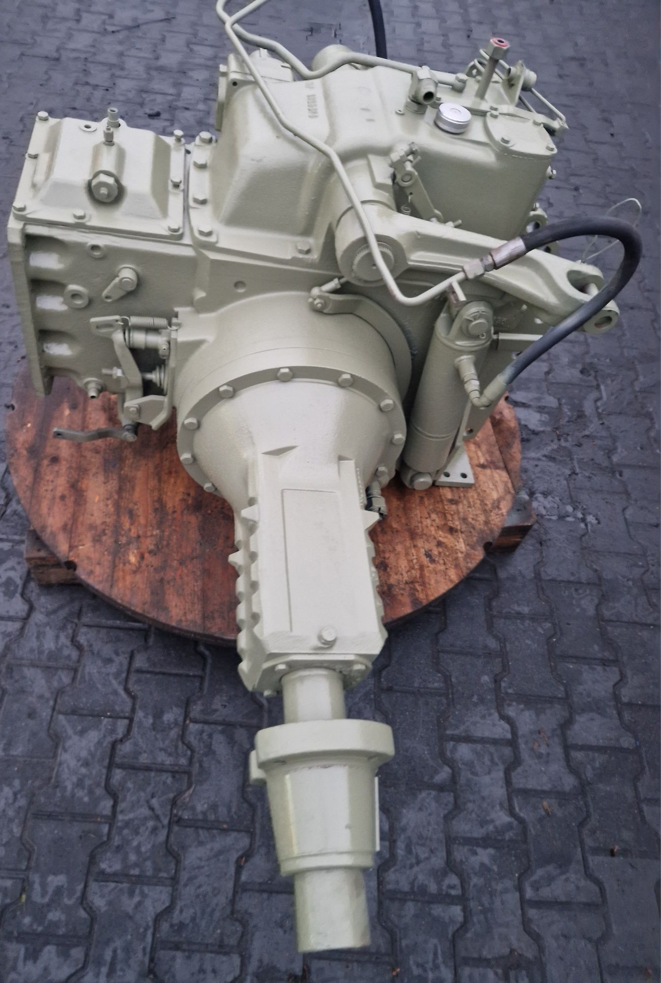Most napędowy tylny Massey Ferguson 1134 zwolnica prawa lewa podnośnik