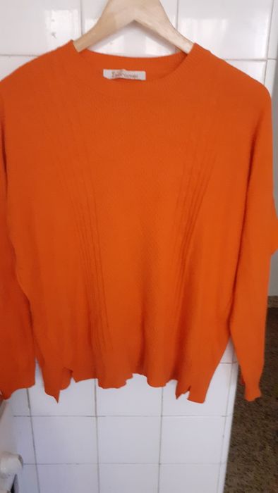 Camisola laranja nova com relevos tamanho l