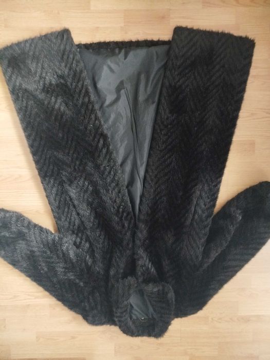 Długie, czarne futro, rozm L - XXL