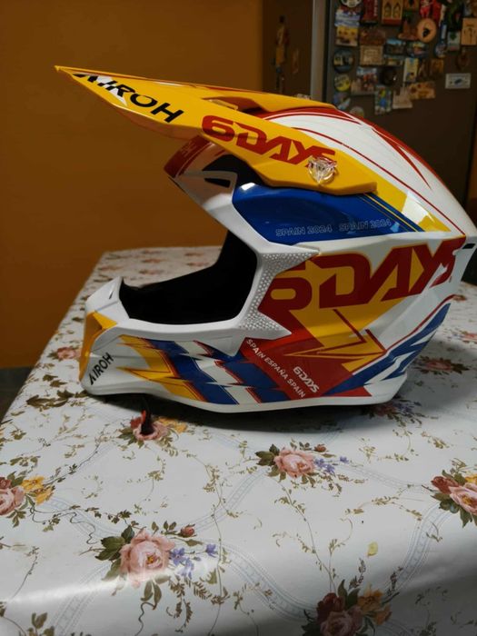 Kask 6 days Airoh!  Nowy! Google gratis! Rozmiar M wraaap