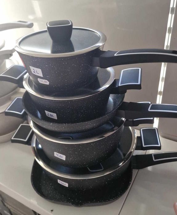 Conjunto de panelas de cozinha da marca Royalty Line com 11 peças