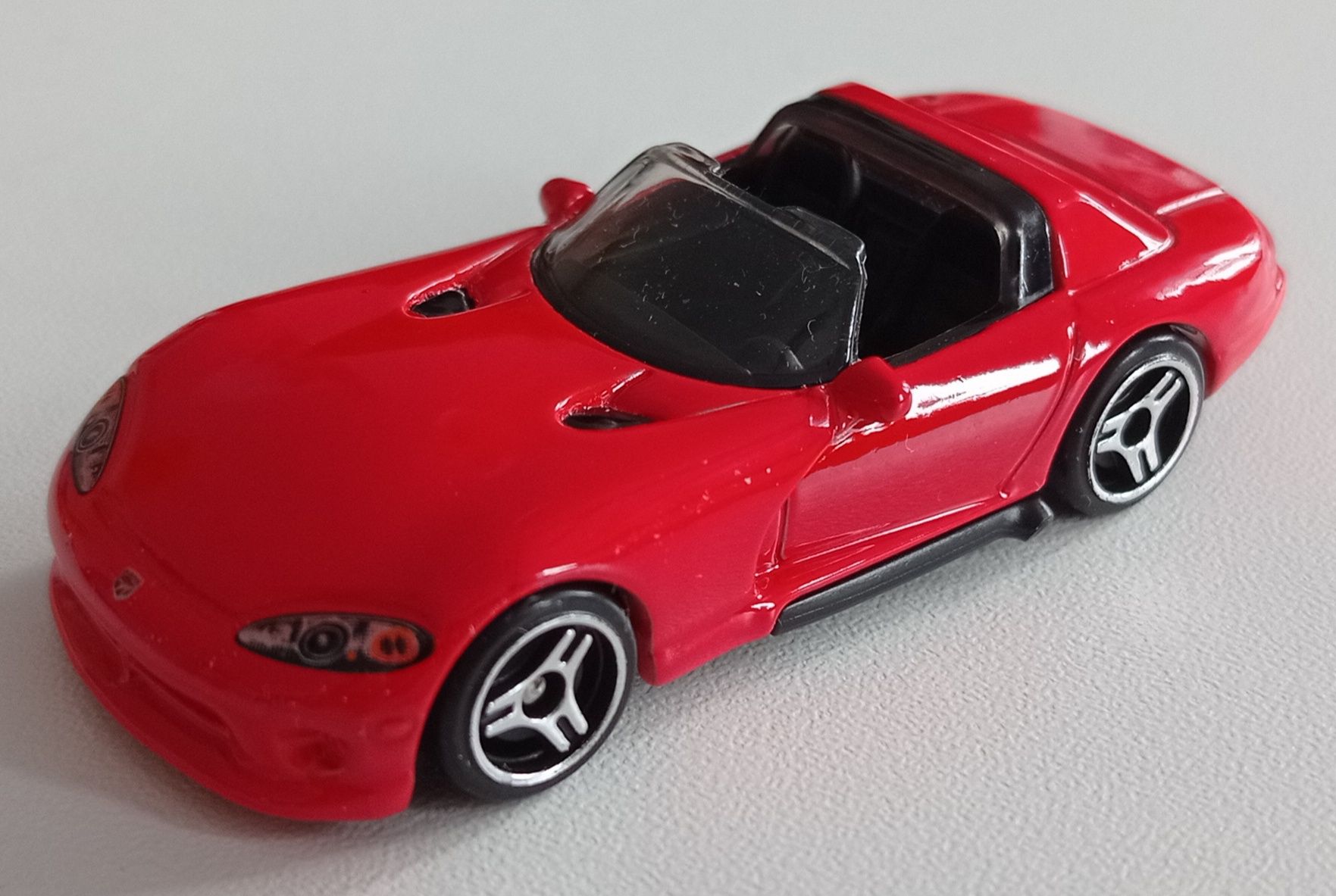 Hot Wheels '92 Dodge Viper RT/10