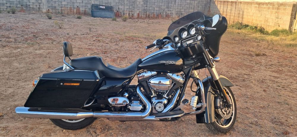 Harley Davidson Street Glide, impecavel como nova
