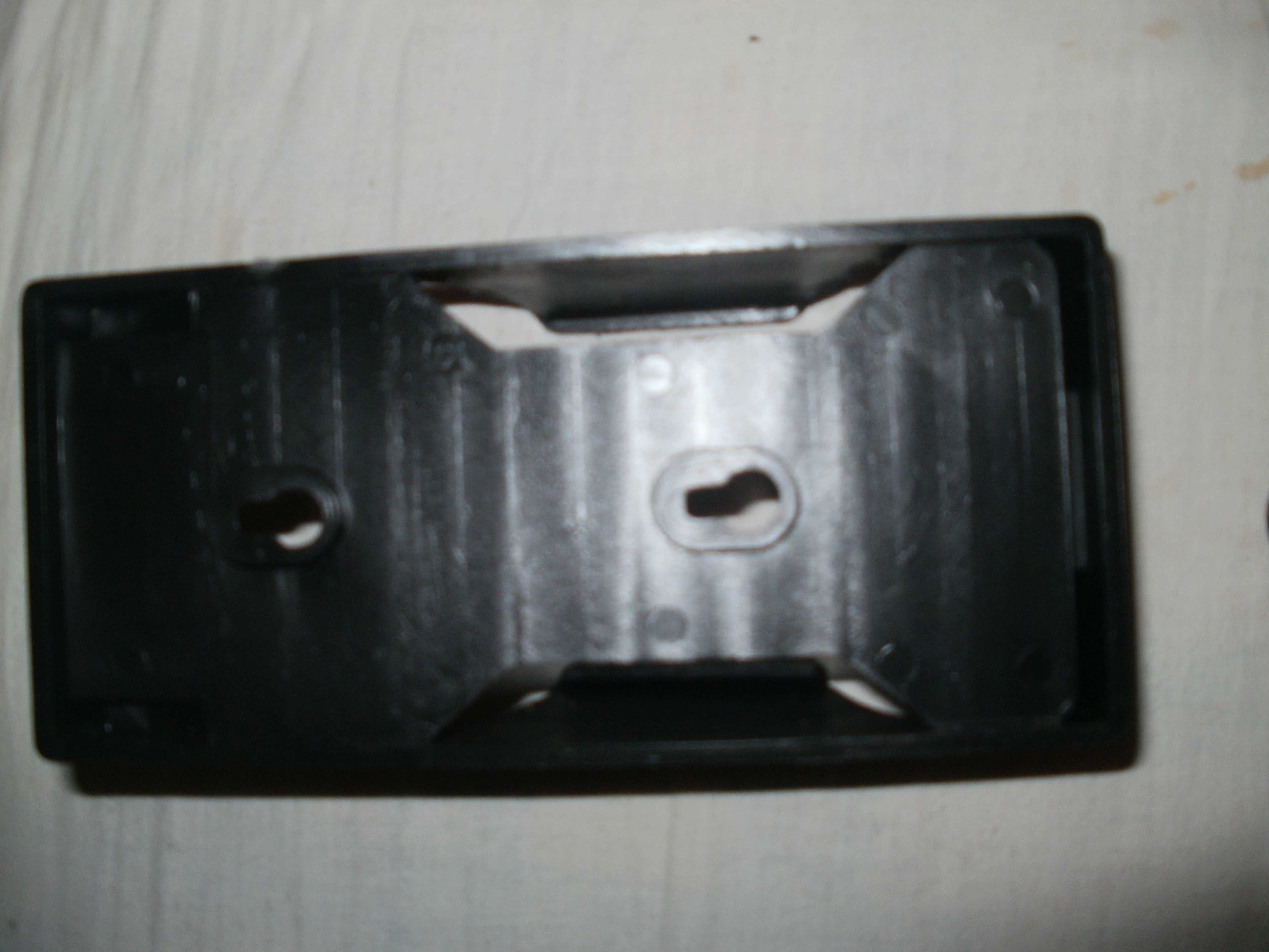 Telefon stacjonarny typu "słuchawka"