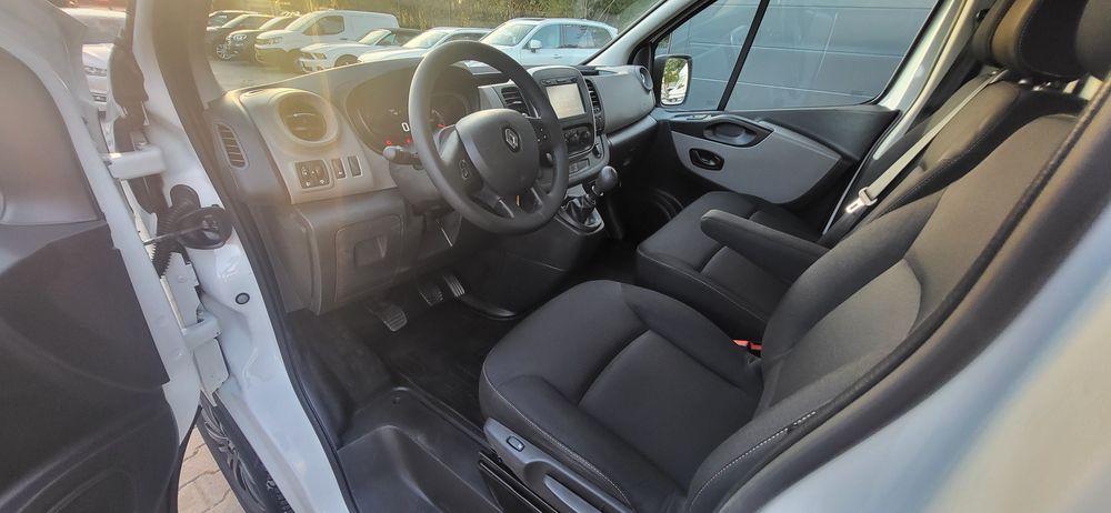 Renault Trafic 2019 Rok L2H1 Long Klima Kamera Navi Alu Servis Fv 23%