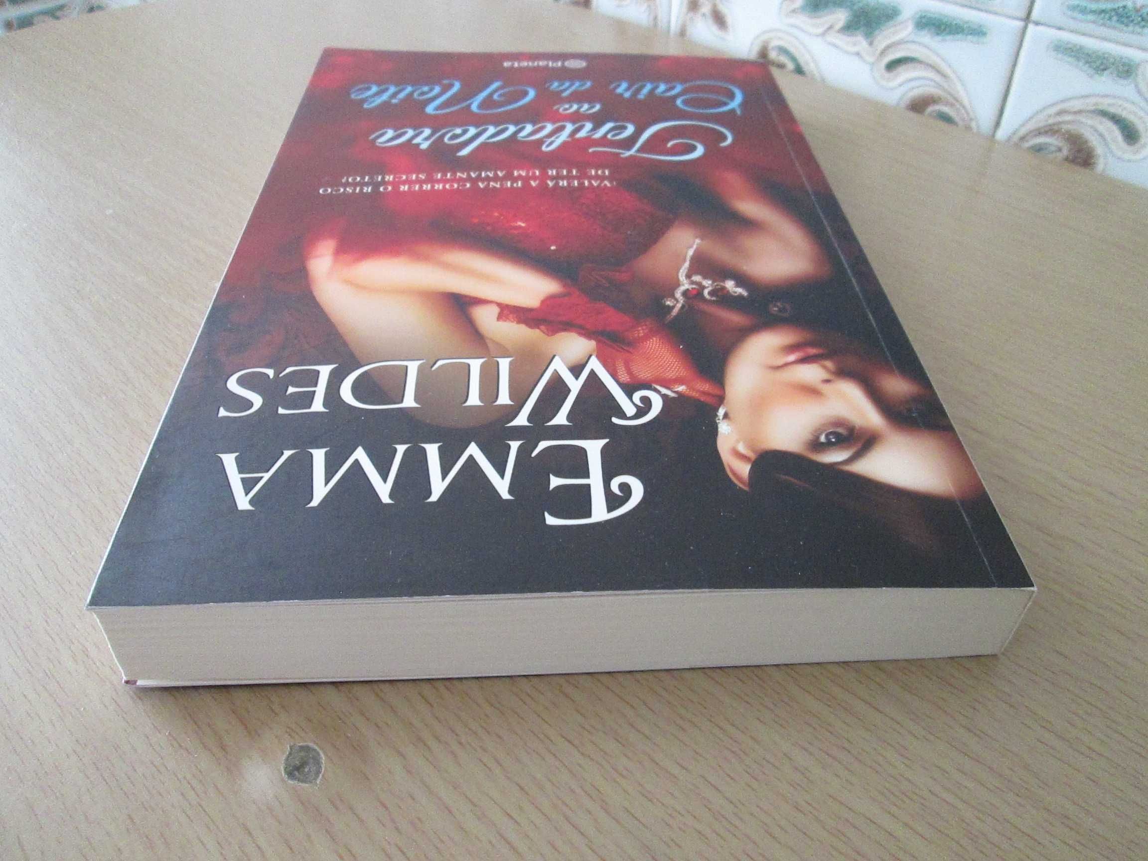 Tentadora ao Cair da Noite de Emma Wildes (Oferta de Portes)