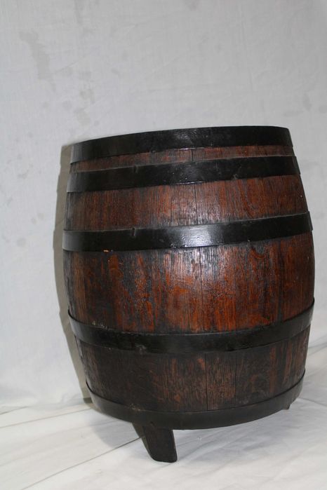 Barril em Carvalho Português, inicio sec XIX,