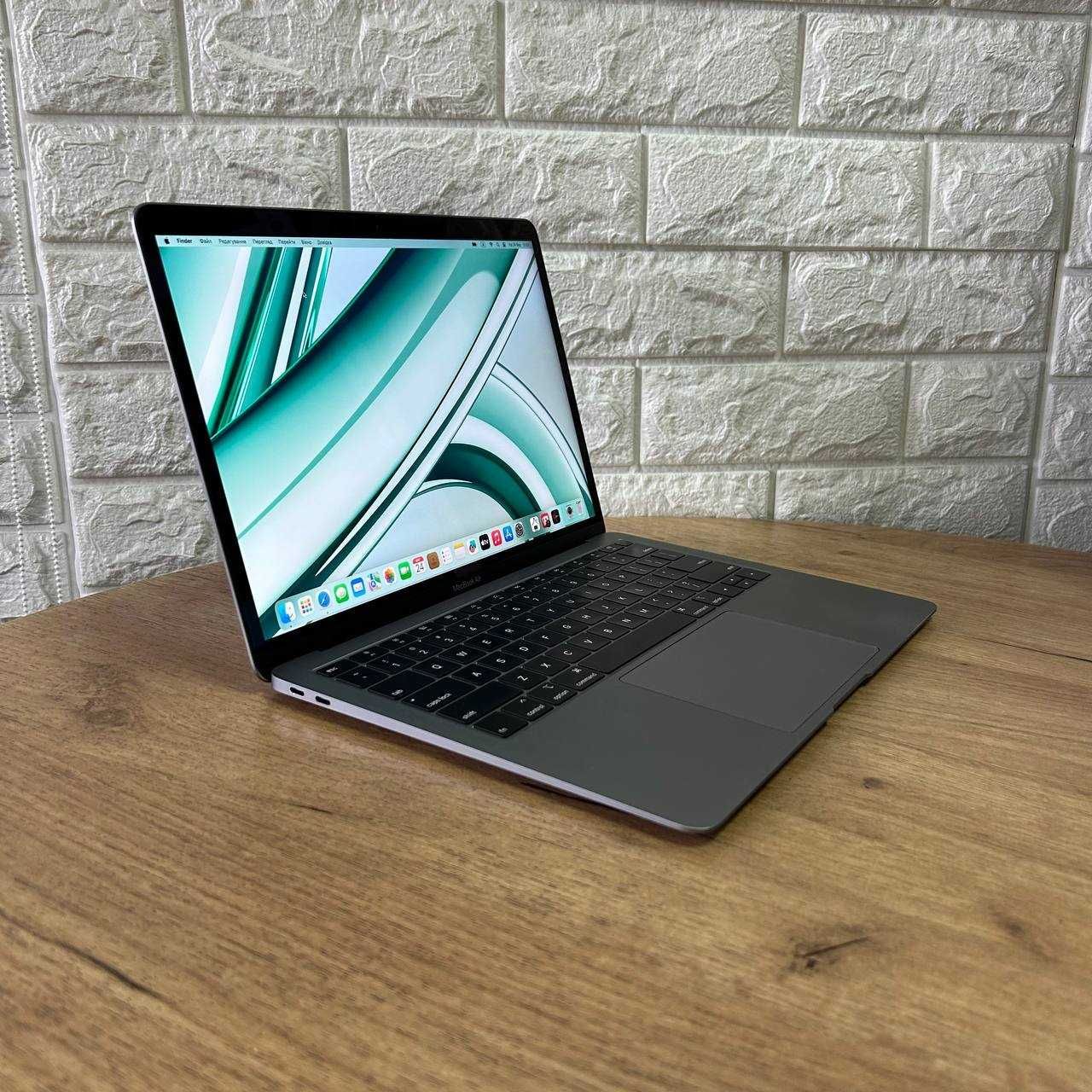 MacBook Air 13 A1932 2018	 Core i5 1,6GHz 8Gb SSD 128Gb  152цик