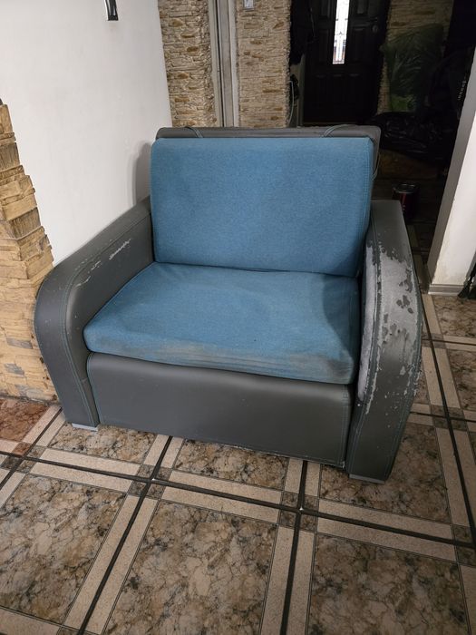 Sofa szare za darmo