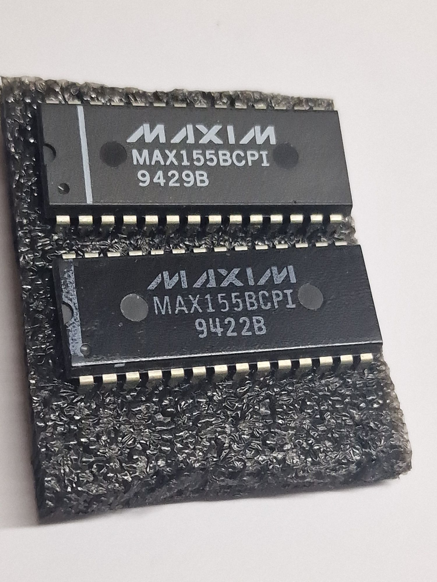 #928   MAX155BCPI/ MAX155 BCPI