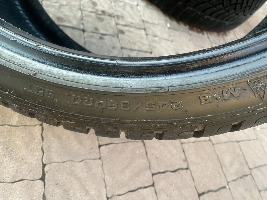 Шини 245.35.20 нові