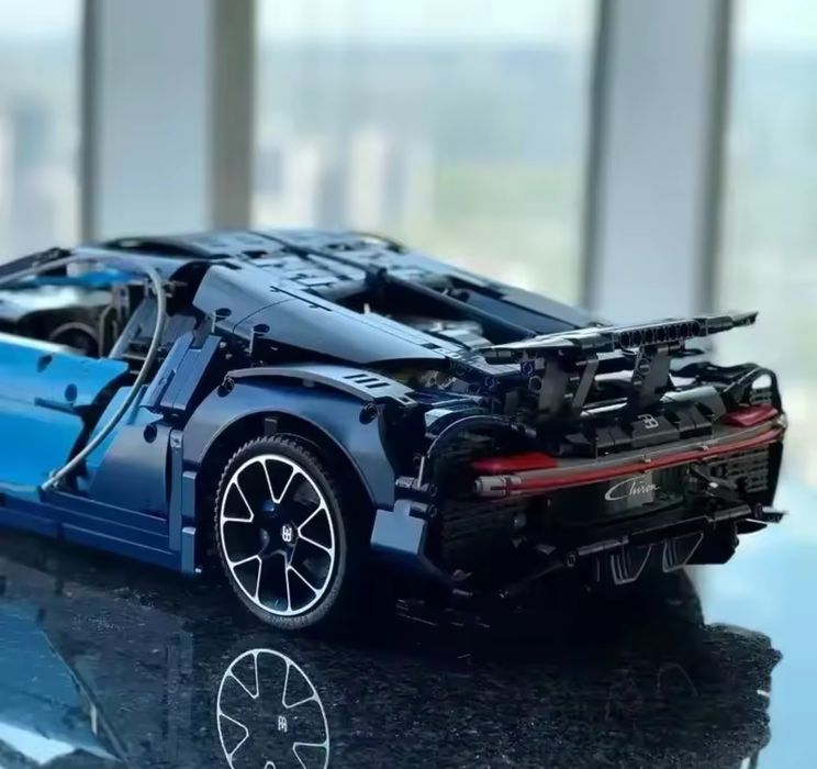 3+1 Конструктор Bugatti 3599 деталей Lego