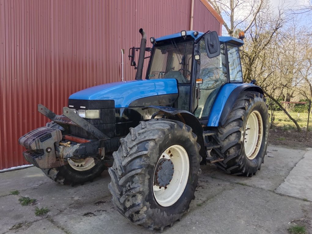 New Holland 8560 DT