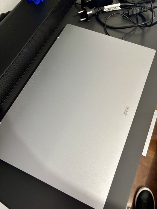 Portátil Acer Aspire Ryzen 5, 8GB RAM, 500GB, 15,6" Full HD, como novo