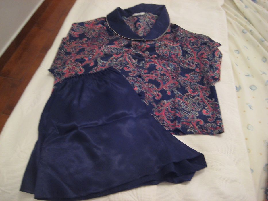 Conjunto Pijama blusa/calções+camisa noite,acetinados(Nunca usados)