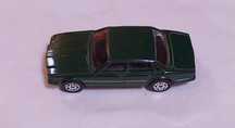 Miniatura antiga Corgi Jaguar XJ40 em escala 1/64