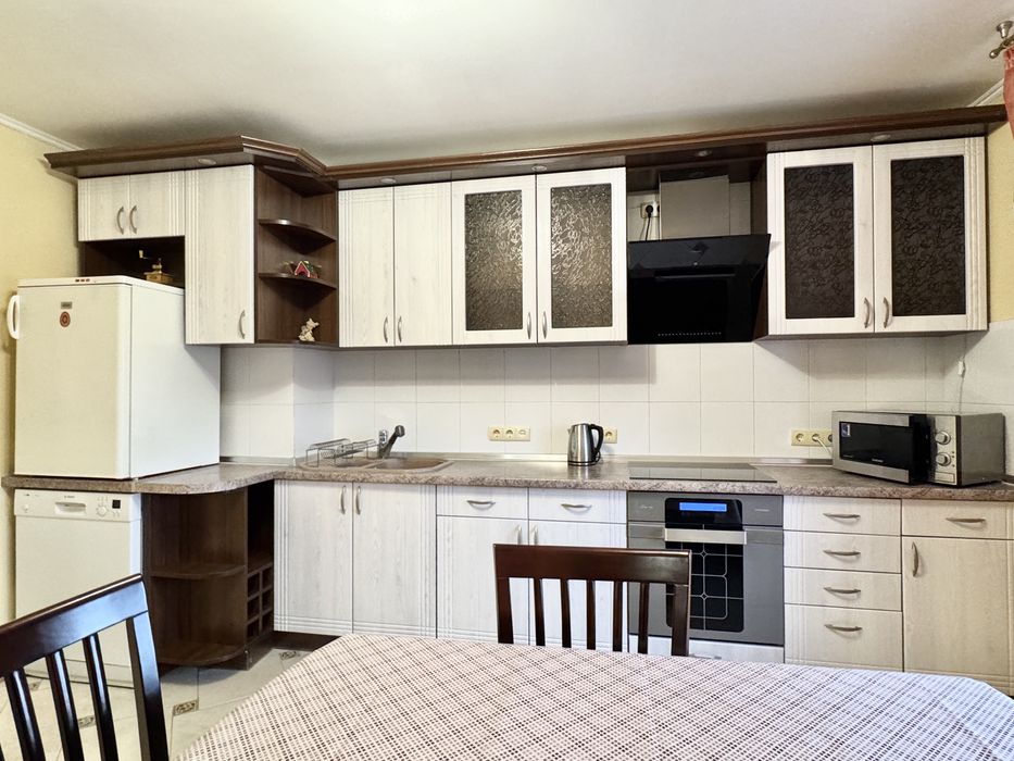 Оренда 3к квартири Дарницький бульвар 12 біля метро Дарниця