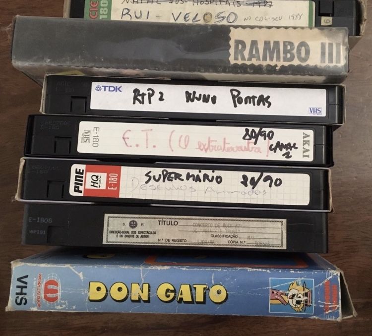 Cassetes VHS anos 80 e 90 (vintage antigas e raras algumas)