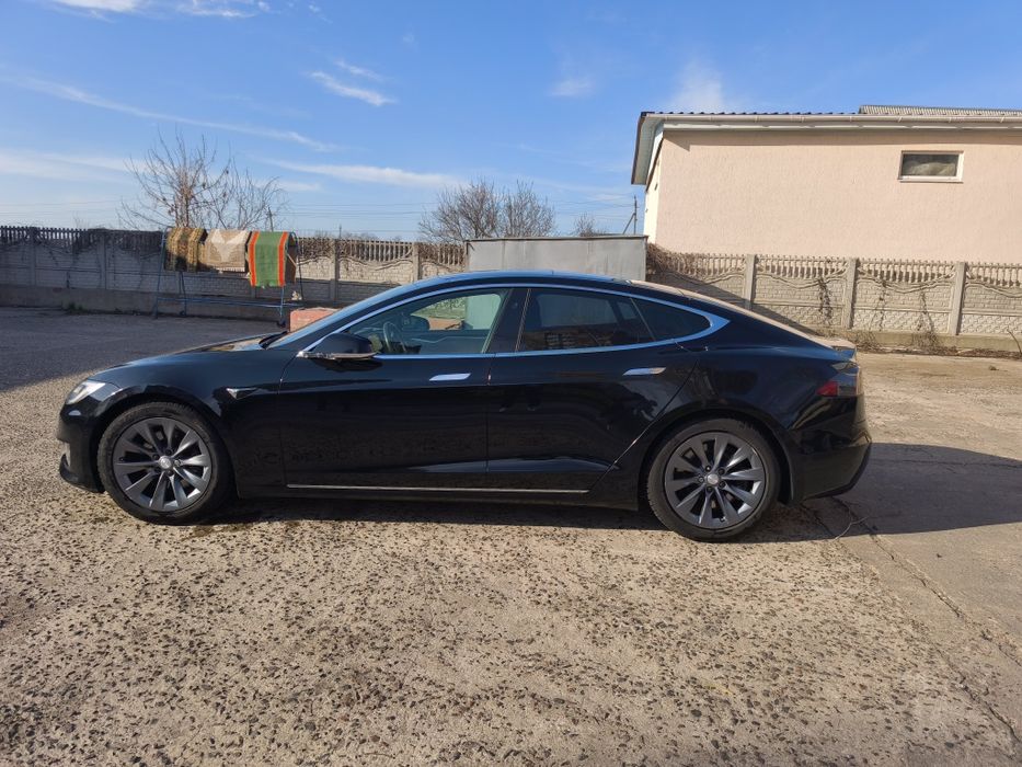 продам Тесла модел S 2016 г.в