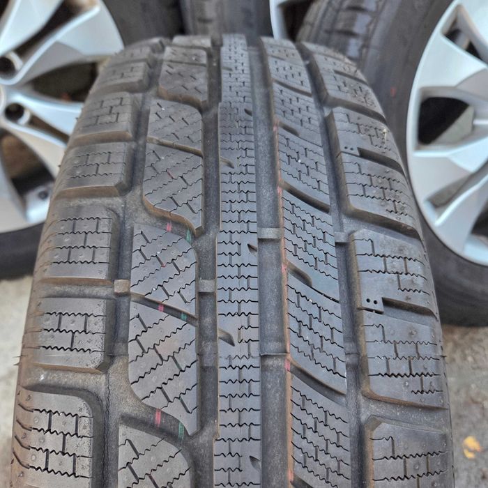 4x KOŁA ALUMINIOWE HONDA CR-V opony zimowe 225/65R17 2024r 8mm