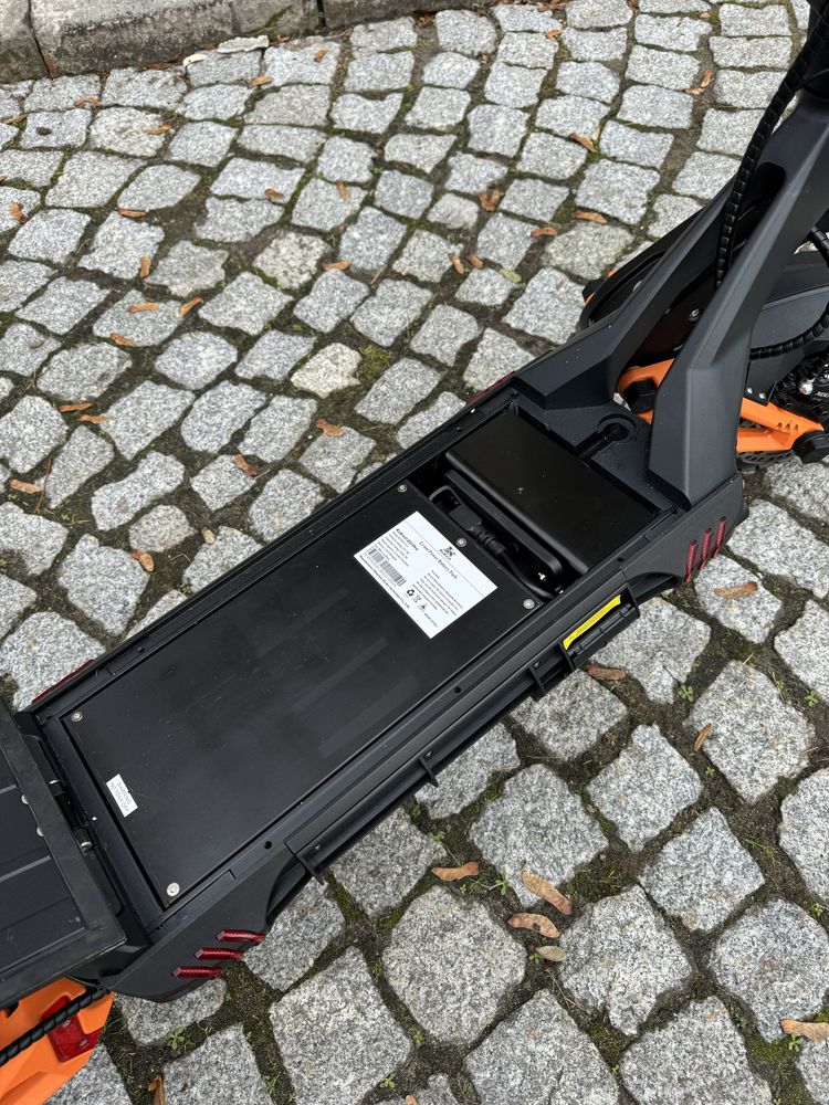 Terenowa Hulajnoga Elektryczna KuKirin G3PRO 2.0 2*1200W 23,2Ah 52V
