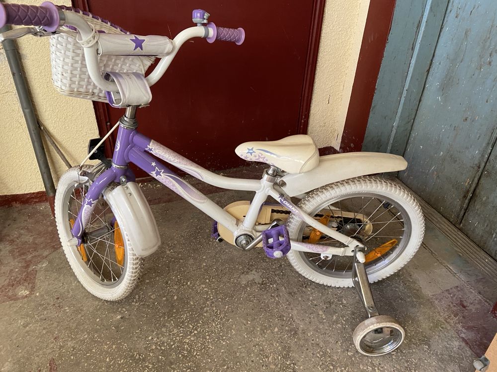 Продам велосипед Giant 16 для девочки.