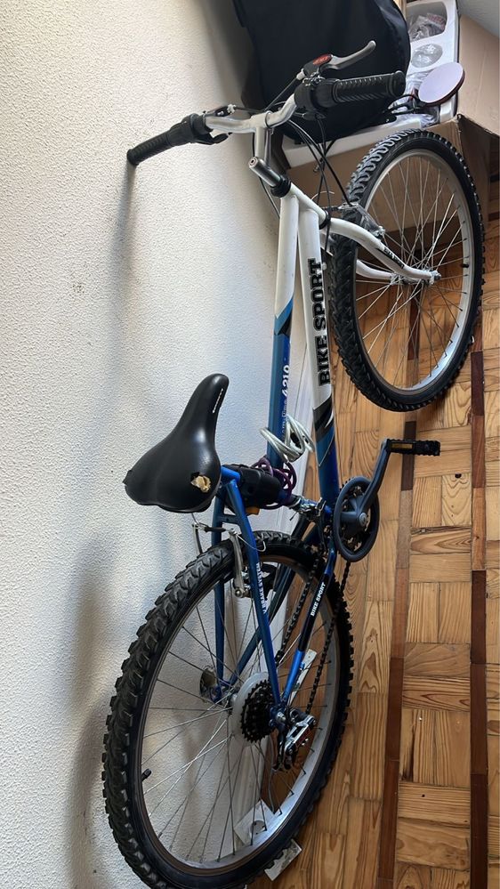 Bicicleta usada mas em perfeitas condições