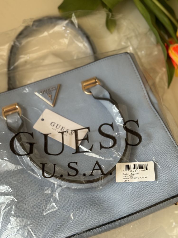 Nowa torebka Guess w modnym kolorze