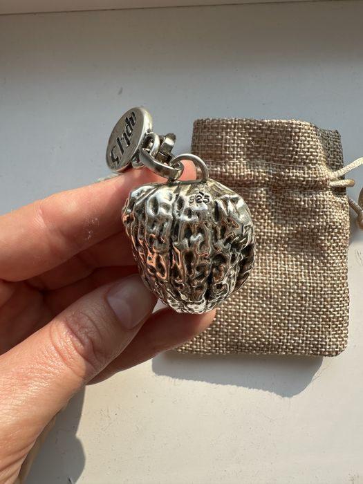 Новий брелок/сувенір срібний горіх, ручна робота