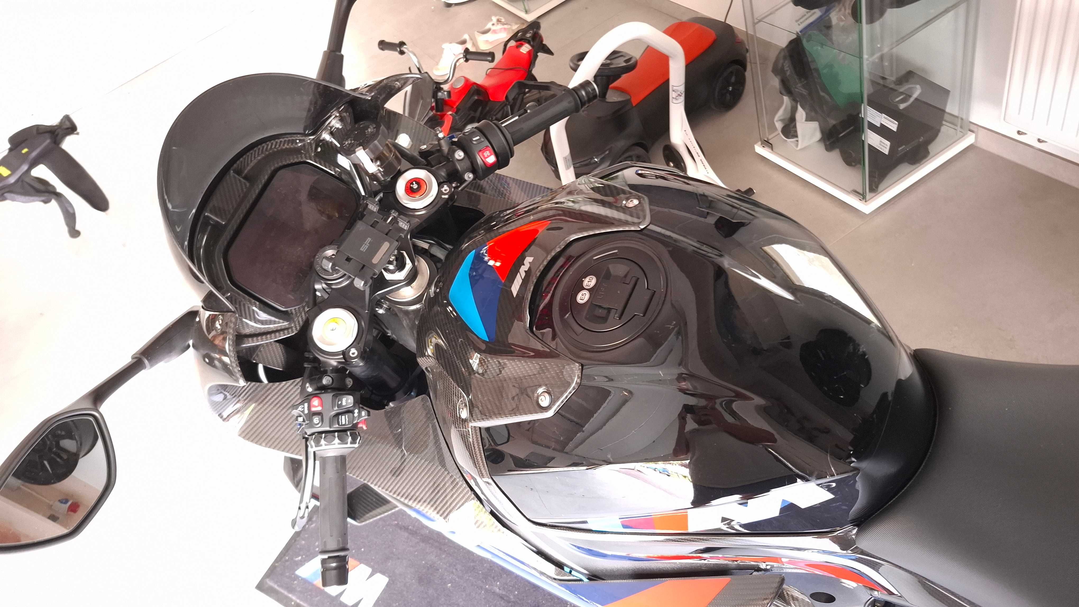 bmw m1000rr 2024 M Competition