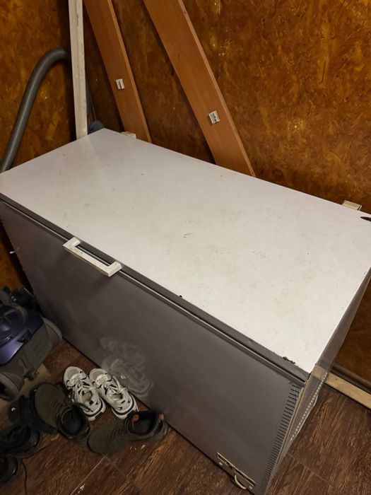 Продам морозильную камеру